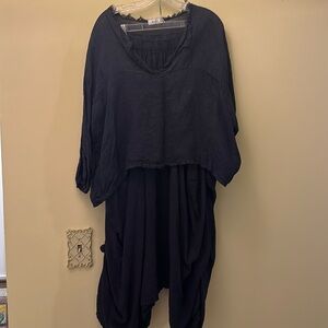 High quality linen 2 piece outfit by Devitalia